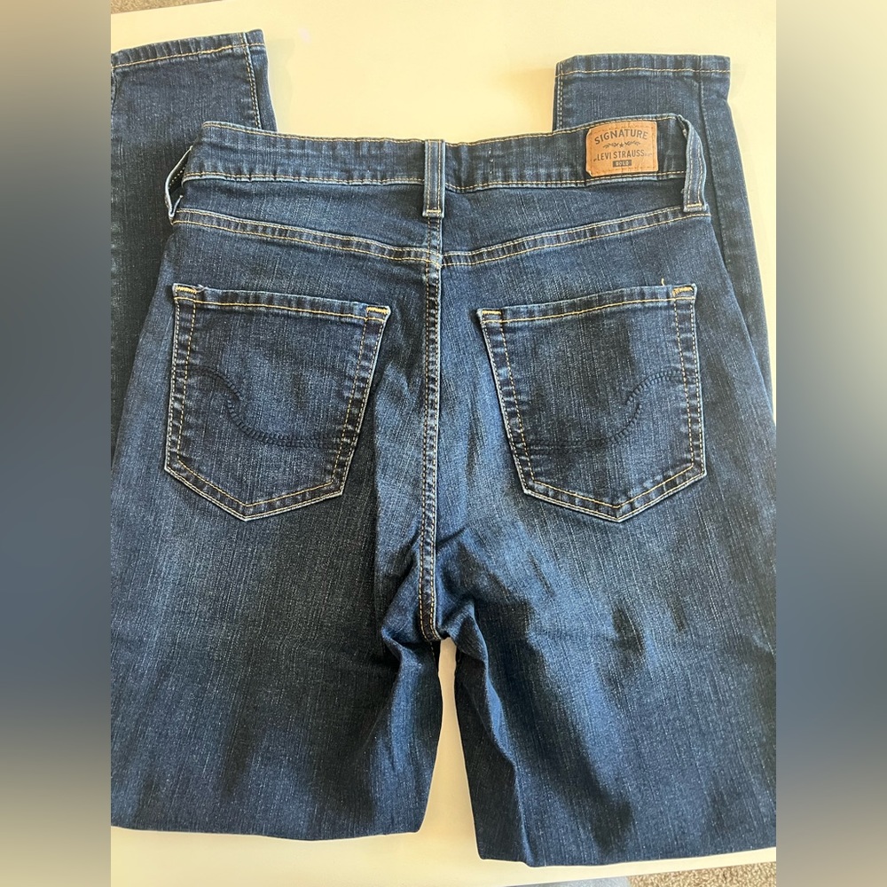 Levi’s High Rise Skinny - Picture 3 of 4